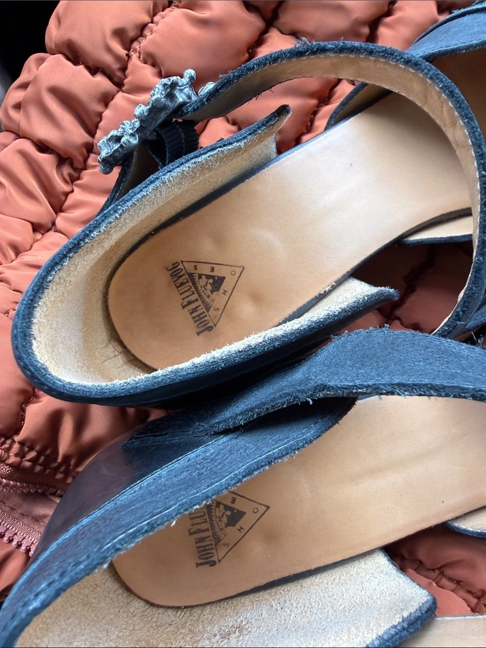 John Fluevog Shoes Art Deco Strap
Heels Sandal size 11 great condition - Picture 5 of 7